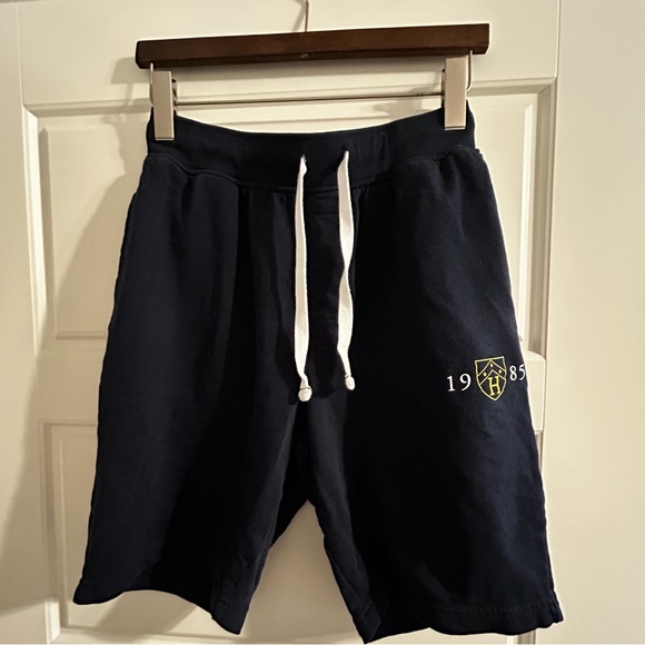 Tommy Hilfiger Sweatshirt and Short Set - Picture 2 of 5